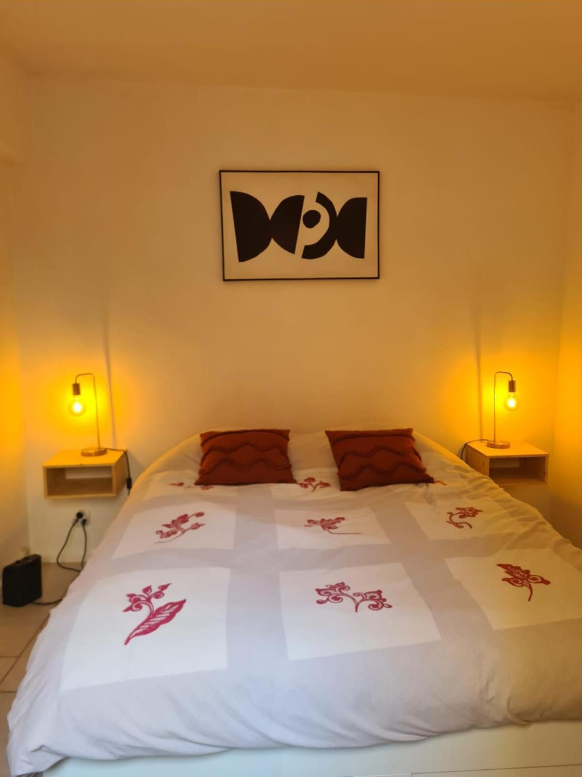 Appartement Intra Muros Avec Cour Privee Avignon Exteriör bild